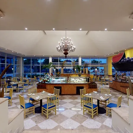Grand Park Royal Cancun (Adults Only)-3