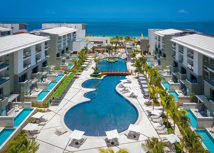 Hotels Close to Airport Catalonia Grand Costa Mujeres All Suites & Spa