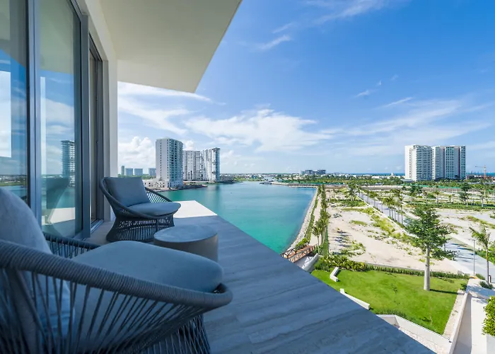Hotel com jacuzzi: Renaissance Cancun Resort & Marina