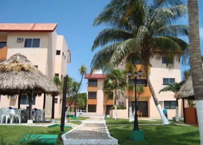 Beach hotel: Grand Royal Lagoon