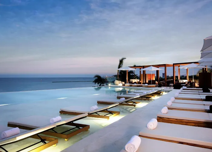 Pet Friendly hotel: Sls Cancun